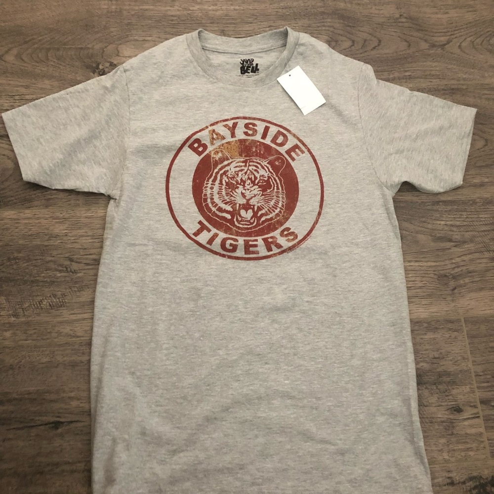 Grey tee